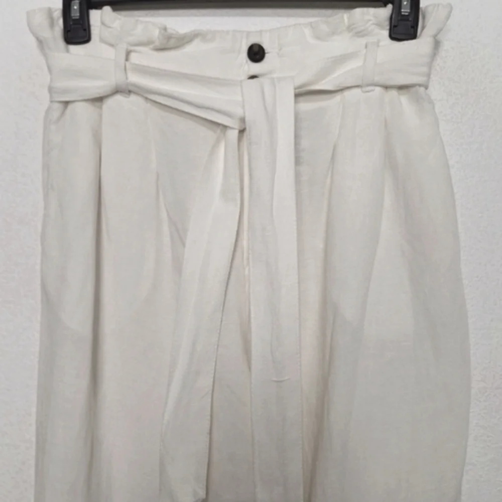 H&M White Linen Blend Paperbag Waist Pants Size 10